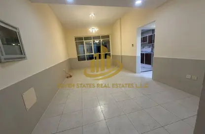 شقة - 2 غرف نوم - 2 حمامات للايجار في أبراج الياسمين - جاردن سيتي - عجمان