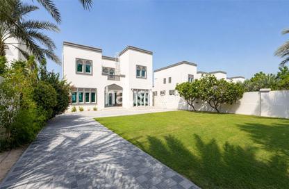 Villa - 3 Bedrooms - 4 Bathrooms for rent in District 5 - Jumeirah Park - Dubai