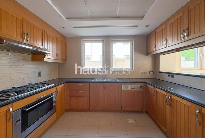 87862438 - Property Image 2