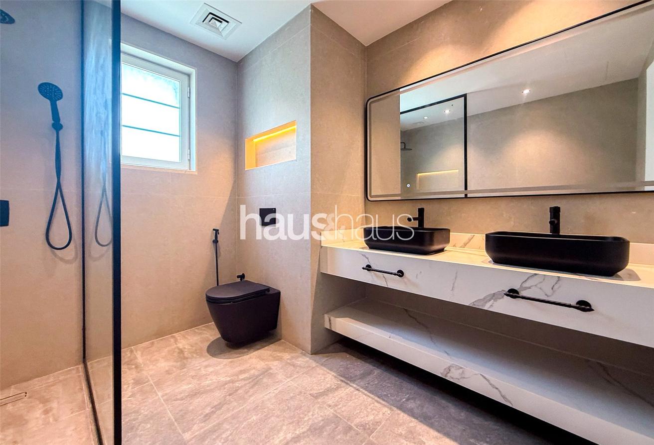 Modern | Upgraded | Stunning Private Pool photo 8