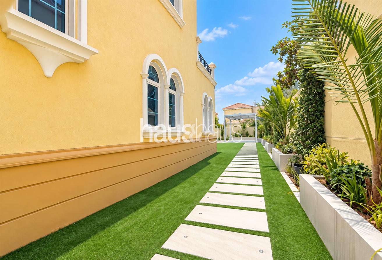 Modern | Upgraded | Stunning Private Pool photo 15