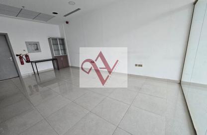 Office Space - Studio - 1 Bathroom for rent in Tamani Art Tower - Business Bay - Dubai