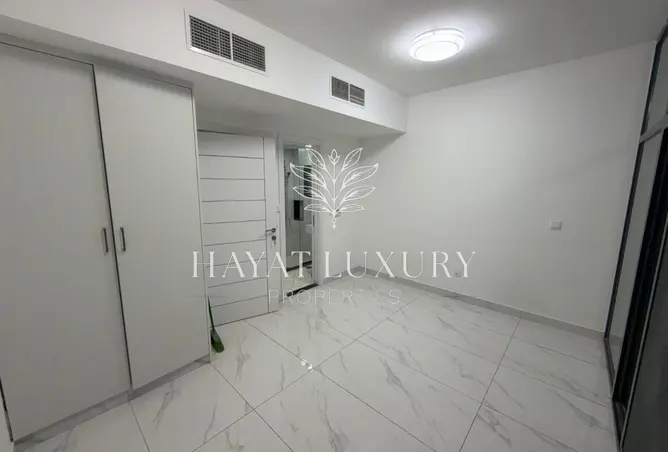 165028214 - Property Image 2