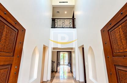 Villa - 4 - 5 for rent in Cluster 12 - Jumeirah Islands - Dubai