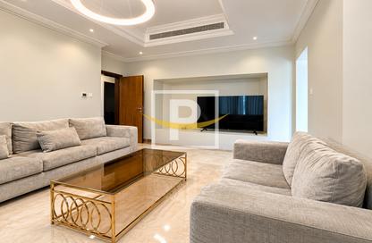 Villa - 4 - 5 for rent in Cluster 12 - Jumeirah Islands - Dubai
