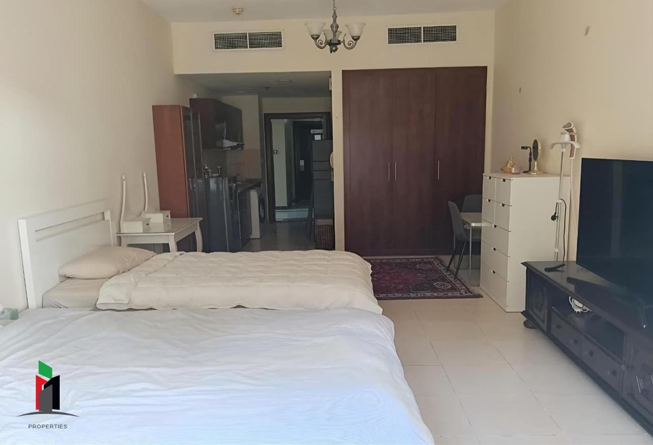Furnished Studio | Vacant | Opp Aquila School photo 4