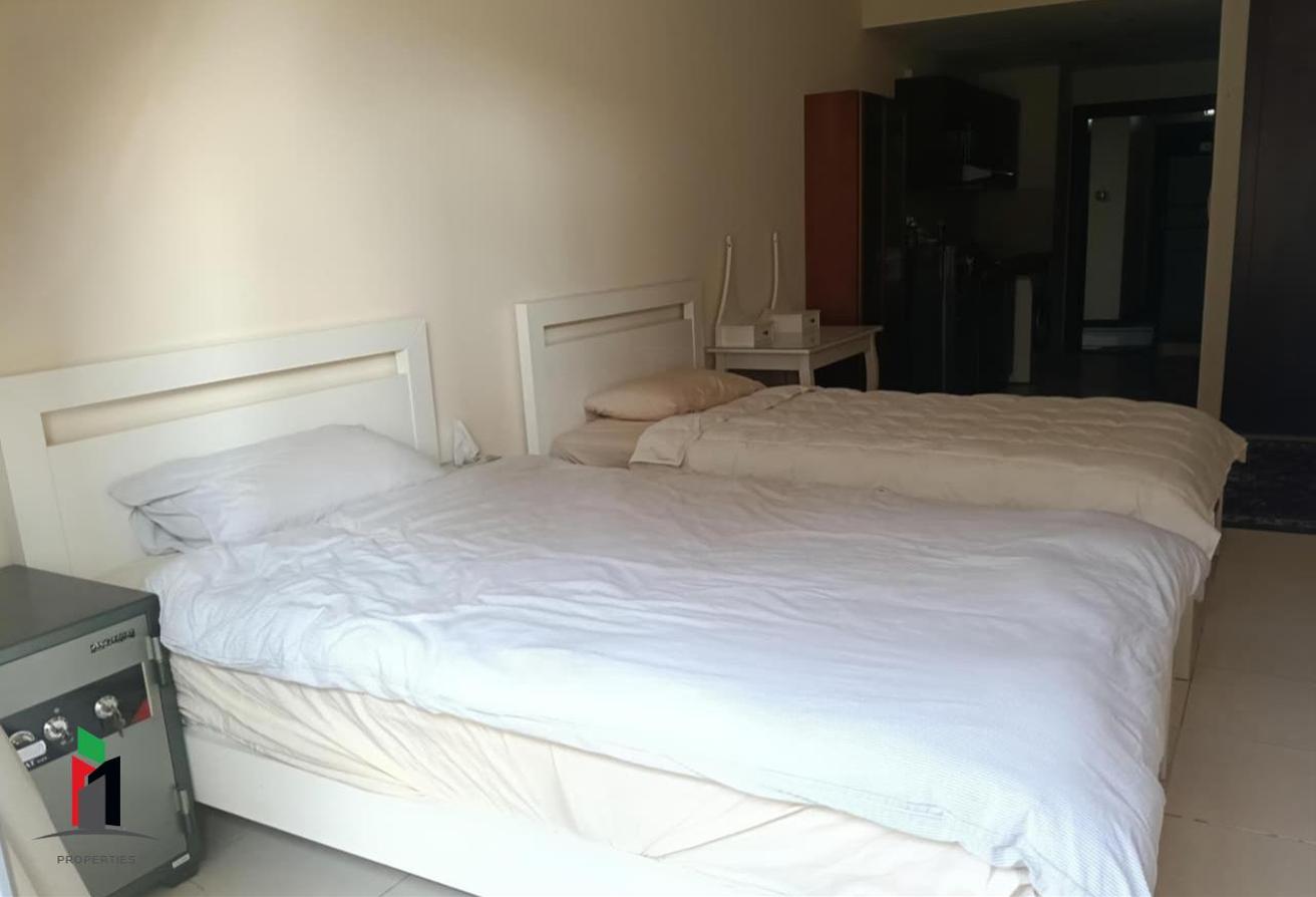 Furnished Studio | Vacant | Opp Aquila School photo 5