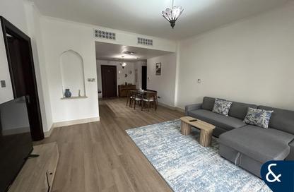 Apartment - 2 Bedrooms - 3 Bathrooms for sale in Yansoon 1 - Yansoon - Old Town - Downtown Dubai - Dubai