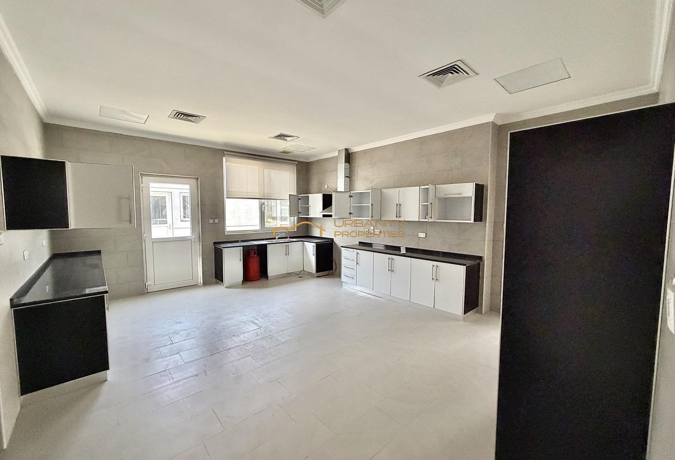 Luxury 6-Bedroom Villa for Rent in Nad Al Sheba photo 20