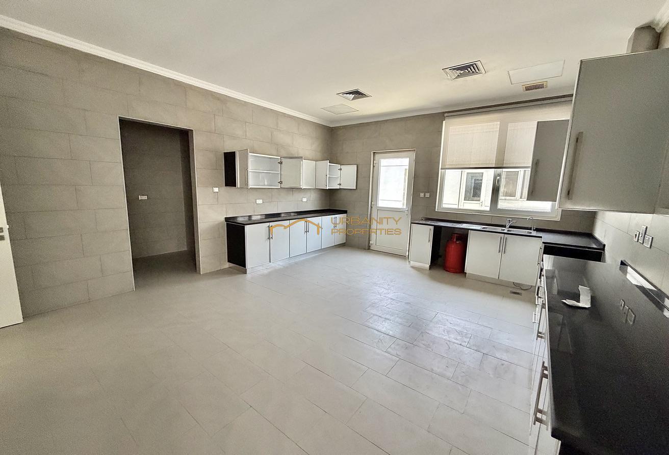 Luxury 6-Bedroom Villa for Rent in Nad Al Sheba photo 21