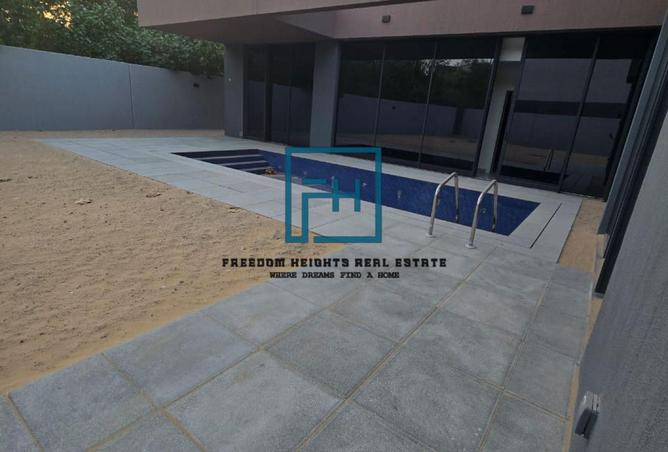 74622314 - Property Image 3