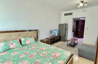 Apartment - Studio - 1 Bathroom for rent in Beach Tower 1 - Al Khan Lagoon - Al Khan - Sharjah