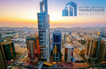 Apartment - 3 Bedrooms - 3 Bathrooms for rent in 21st Century Tower - Sheikh Zayed Road - Dubai