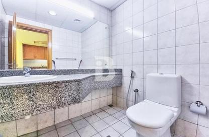 شقة - غرفة نوم - 2 حمامات للبيع في مبنى 165 - طراز حديث - ديسكفري جاردنز - دبي