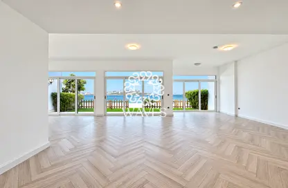 Villa - 5 Bedrooms - 6 Bathrooms for rent in Palma Residences - Palm Jumeirah - Dubai
