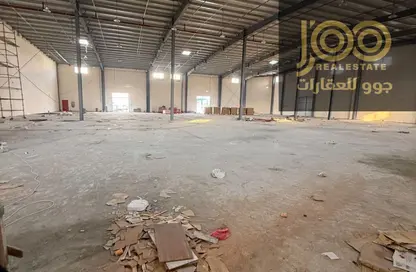 Warehouse - Studio - 2 Bathrooms for rent in Umm Al Thuoob - Umm Al Quwain