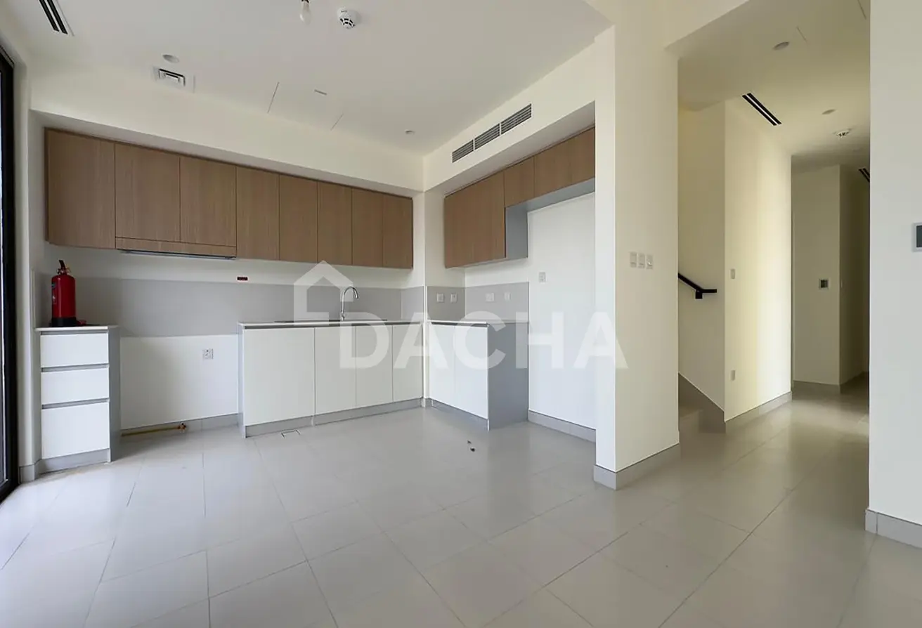 135602143 - Property Main Image