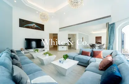 Villa - 4 Bedrooms - 5 Bathrooms for rent in Garden Homes Frond D - Garden Homes - Palm Jumeirah - Dubai