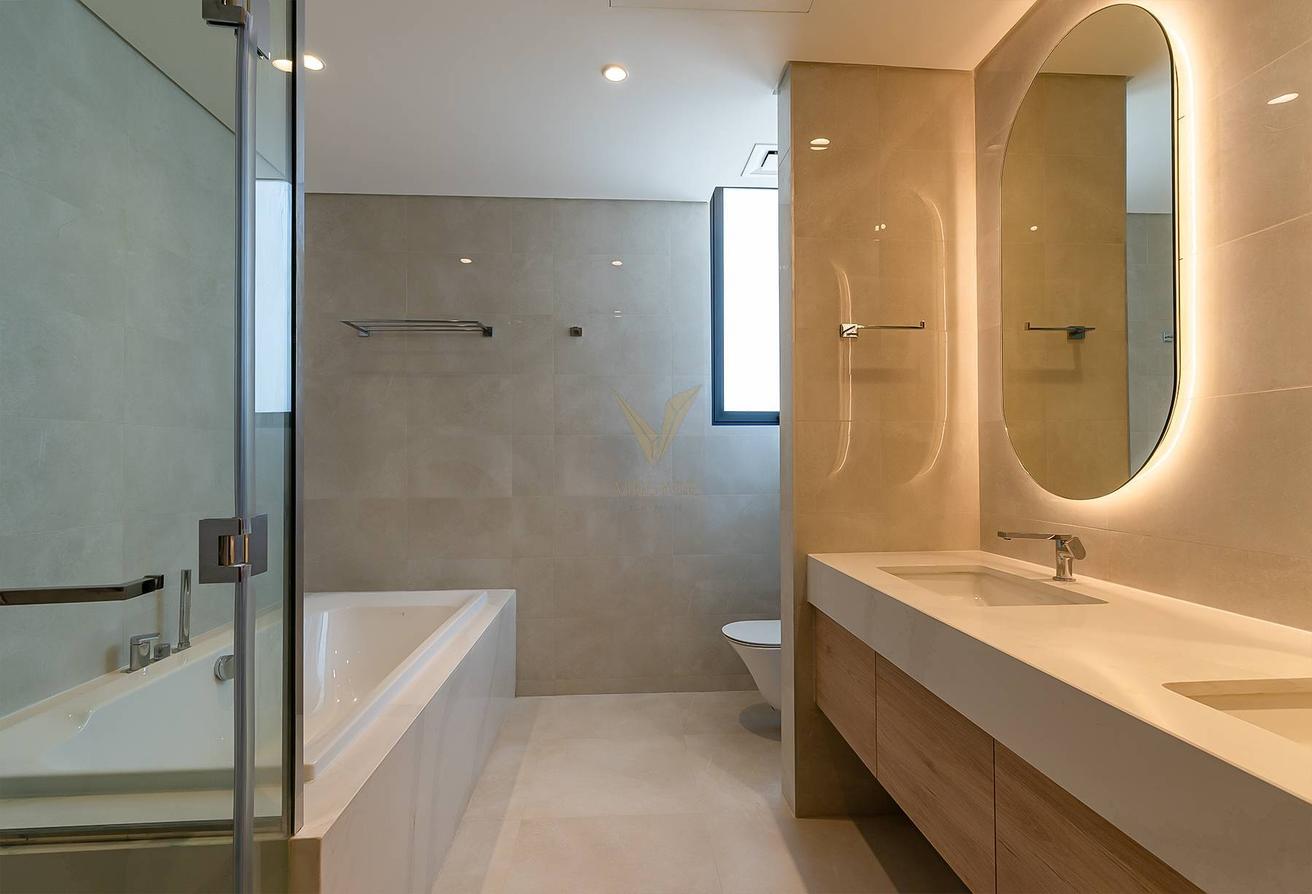 Elegant 5 Bedroom Villa in Jebel Ali Village photo 5