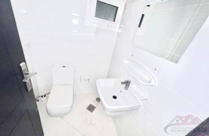 Apartment - 1 Bedroom - 2 Bathrooms for rent in Muwaileh 29 Building - Muwaileh - Sharjah