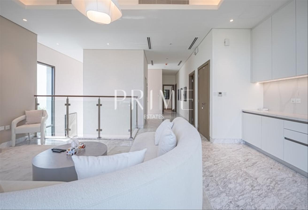 Premium 4BR Villa | Luxury Finish | Outdoor Lounge photo 15