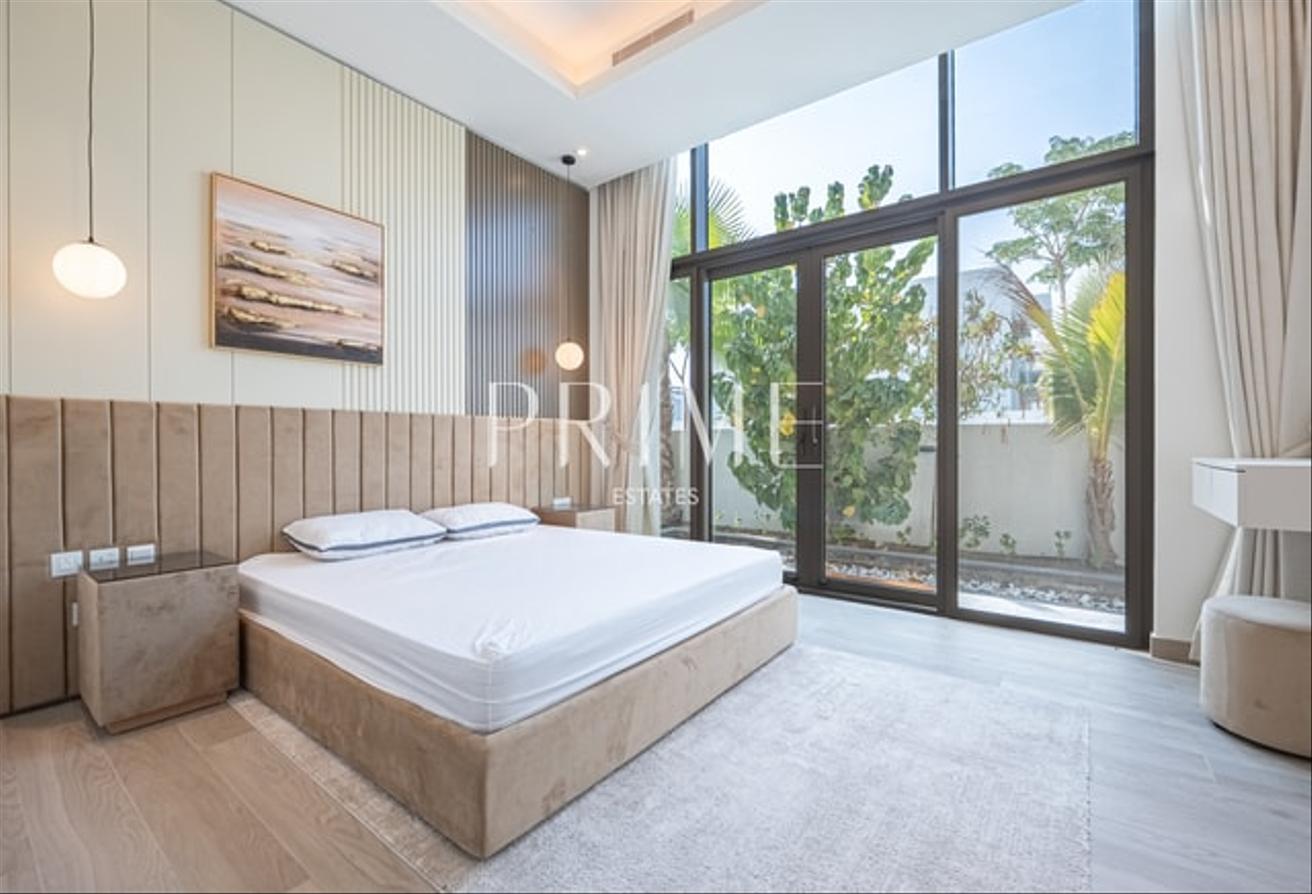 Premium 4BR Villa | Luxury Finish | Outdoor Lounge photo 22