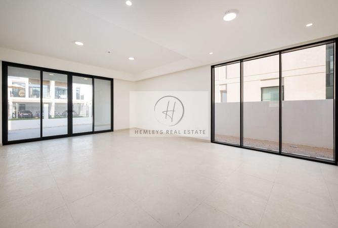 121104040 - Property Image 3