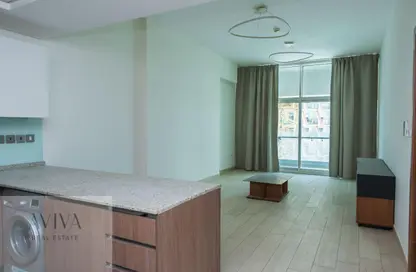 شقة - غرفة نوم - 1 حمام للايجار في عزيزي عالية - الجداف - دبي