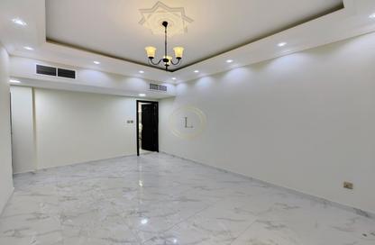 Apartment - 3 Bedrooms - 3 Bathrooms for rent in Hai Qesaidah - Central District - Al Ain