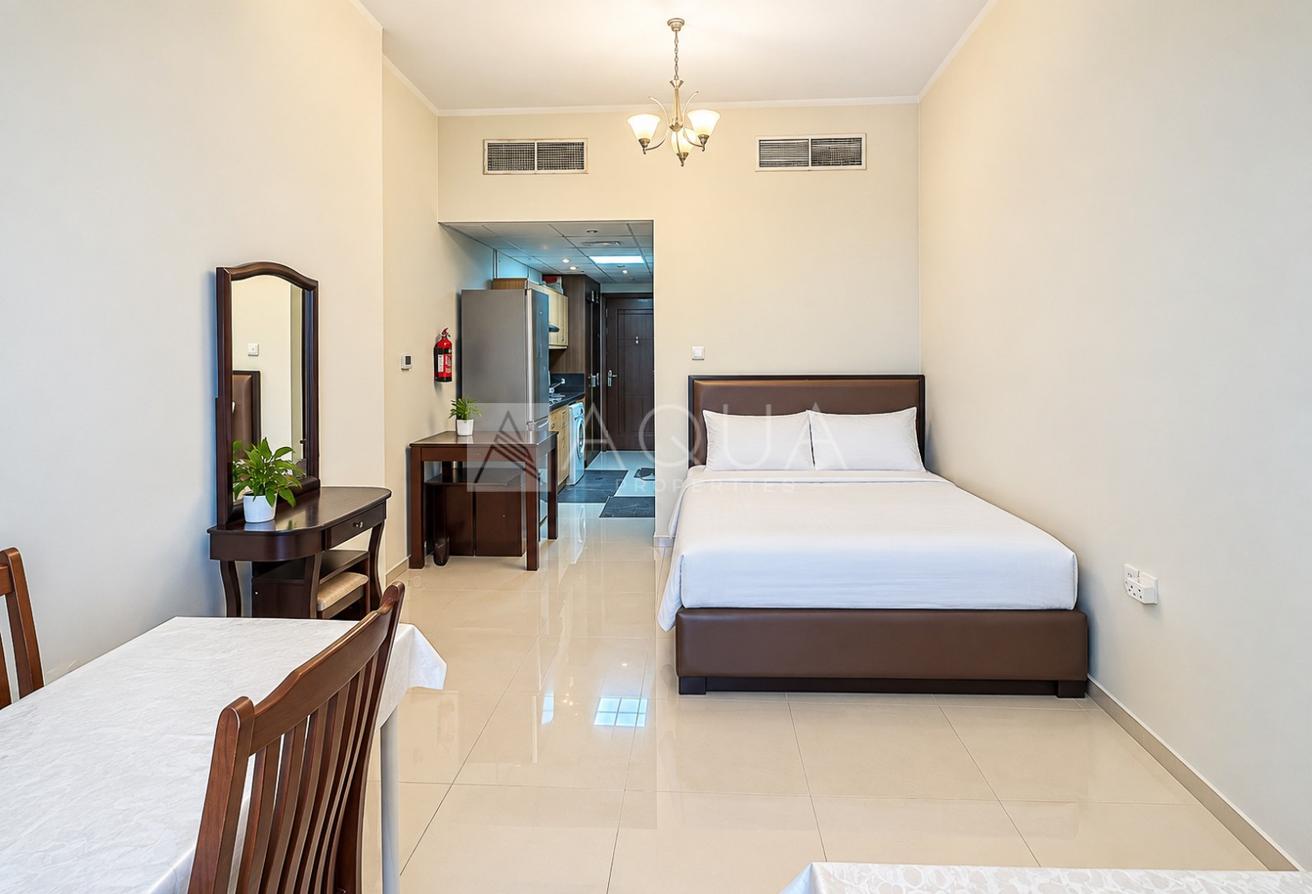 Golf View | Furnished l Unfurnished photo 2