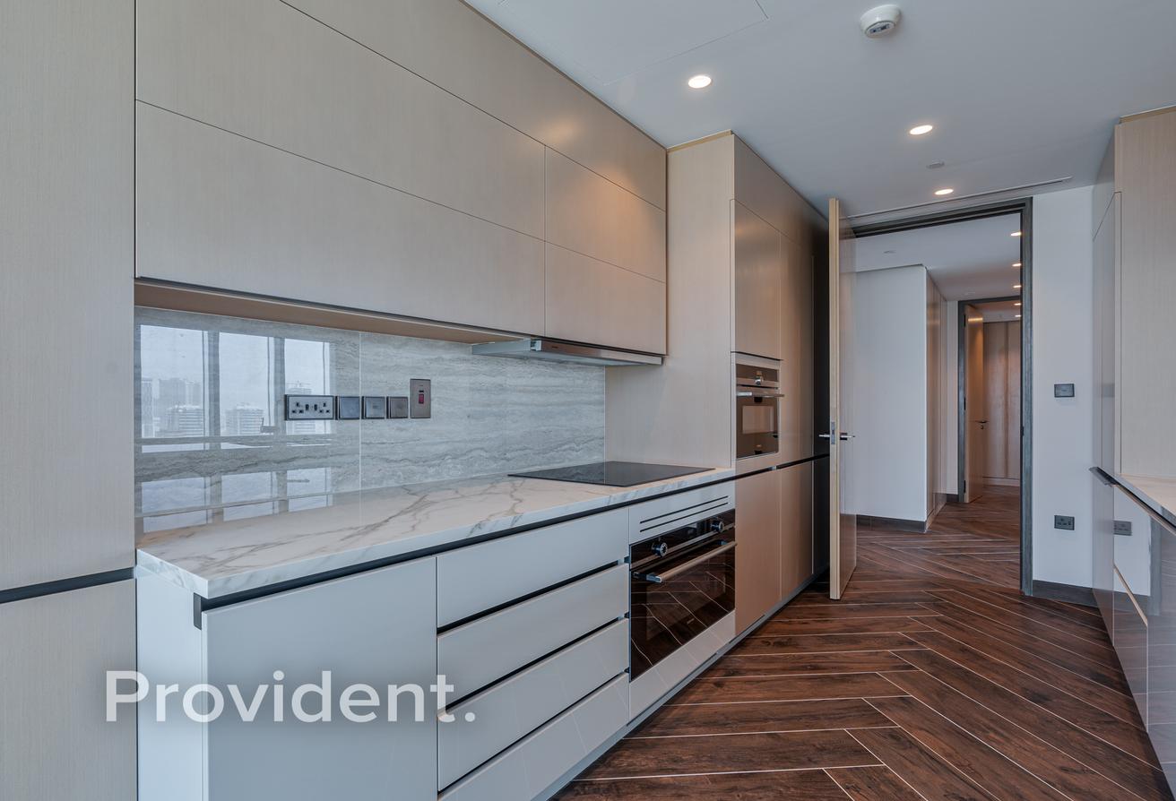 Exclusive | Fully Furnished | High Floor photo 4