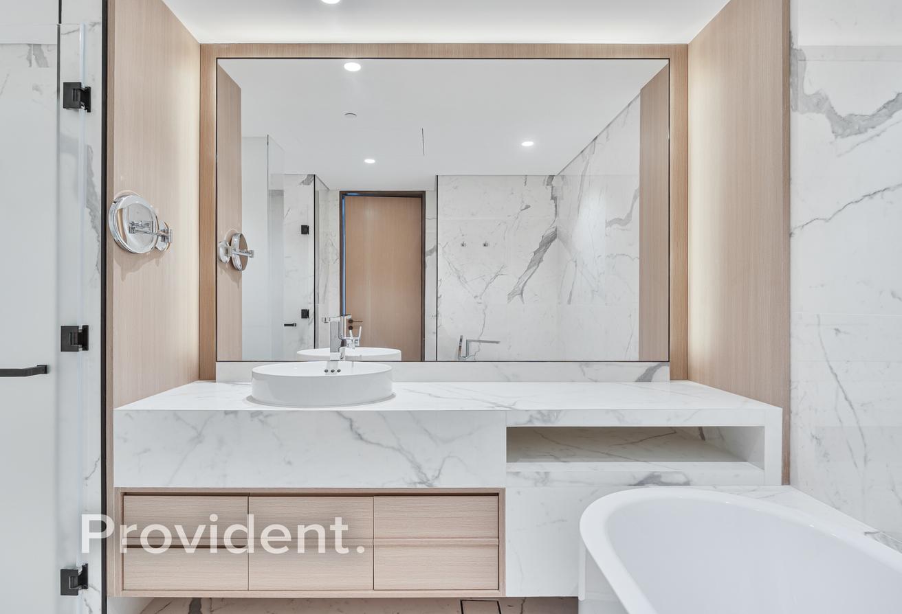 Exclusive | Fully Furnished | High Floor photo 12