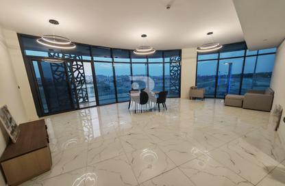 Apartment - 2 Bedrooms - 3 Bathrooms for rent in The Gate - Masdar City - Abu Dhabi