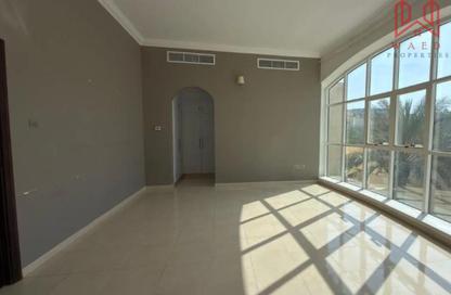 Villa - 5 Bedrooms - 6 Bathrooms for rent in Jumeirah 1 Villas - Jumeirah 1 - Jumeirah - Dubai