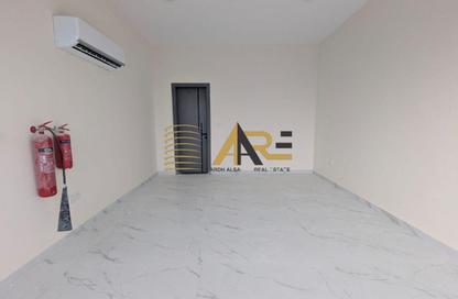 Shop - Studio - 1 for rent in Al Sajaa Industrial - Al Sajaa - Sharjah Shop - Studio - 1 for rent in Al Sajaa Industrial - Al Sajaa - Sharjah