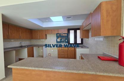 Villa - 4 Bedrooms - 6 Bathrooms for rent in Khalidiya Village - Al Khalidiya - Abu Dhabi Villa - 4 Bedrooms - 6 Bathrooms for rent in Khalidiya Village - Al Khalidiya - Abu Dhabi