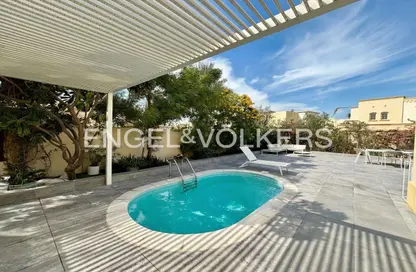 فيلا - 2 غرف نوم - 3 حمامات للايجار في الينابيع 12 - الينابيع - دبي