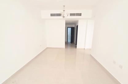 Apartment - 1 - 2 for rent in Fire Station Road - Muwaileh - Sharjah