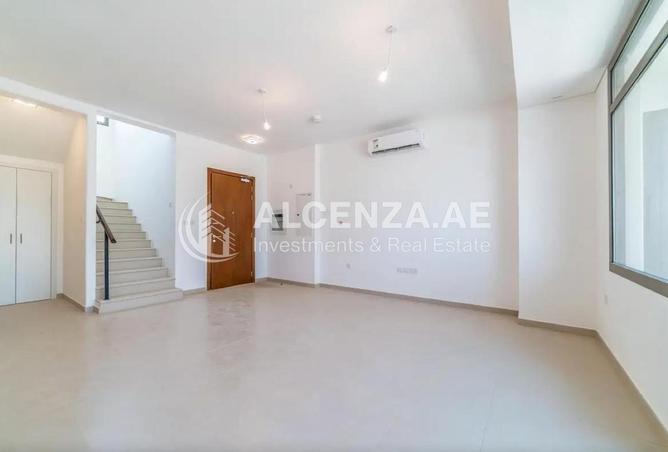 128813216 - Property Image 2