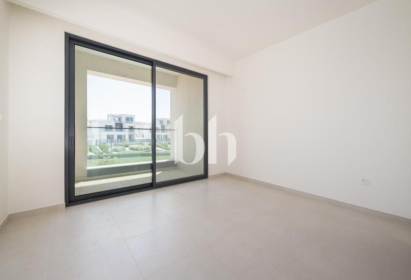 Park Backing | Five Bedrooms | Options Available photo 12
