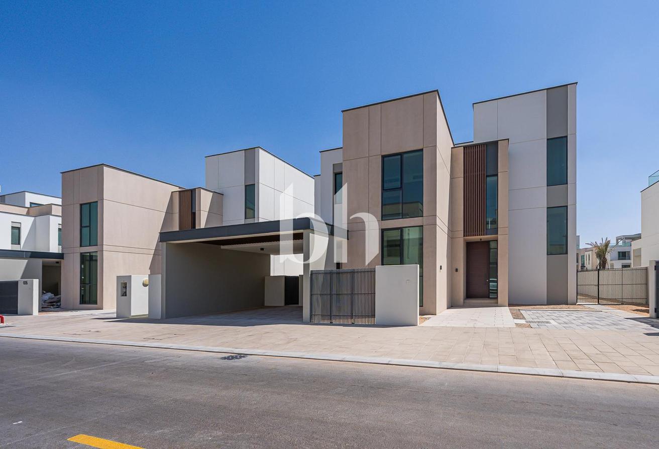 Park Backing | Five Bedrooms | Options Available photo 23