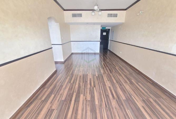 100851966 - Property Image 2