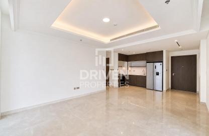 Apartment - 2 Bedrooms - 2 Bathrooms for sale in Palace Beach Residence Tower 2 - Palace Beach Residence - Emaar Beachfront - Dubai Harbour - Dubai