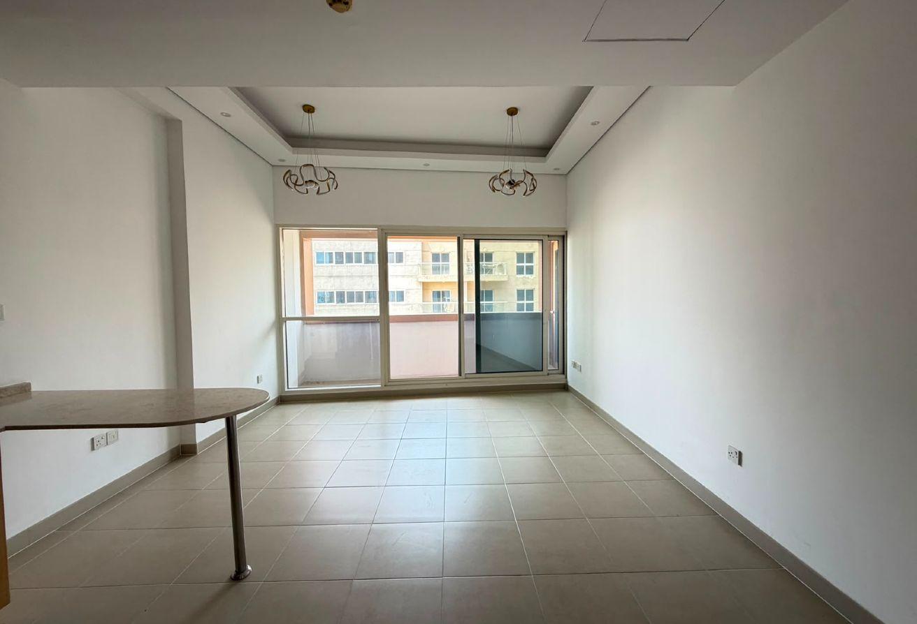 Open-plan 1BR | ASB Tower | Balcony with City Vie photo 6