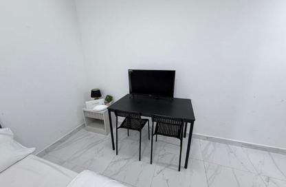 Apartment - 1 Bedroom - 1 Bathroom for rent in Hor Al Anz - Deira - Dubai