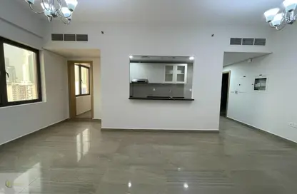 Apartment - 1 Bathroom for rent in Solaire 16 - Jumeirah Garden City - Al Satwa - Dubai