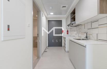 Apartment - Studio - 1 for rent in Reeman Living - Al Shamkha - Abu Dhabi Apartment - Studio - 1 for rent in Reeman Living - Al Shamkha - Abu Dhabi
