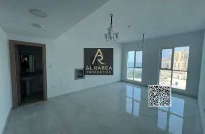 Apartment - 2 Bedrooms - 2 Bathrooms for rent in Corniche Tower - Ajman Corniche Road - Ajman