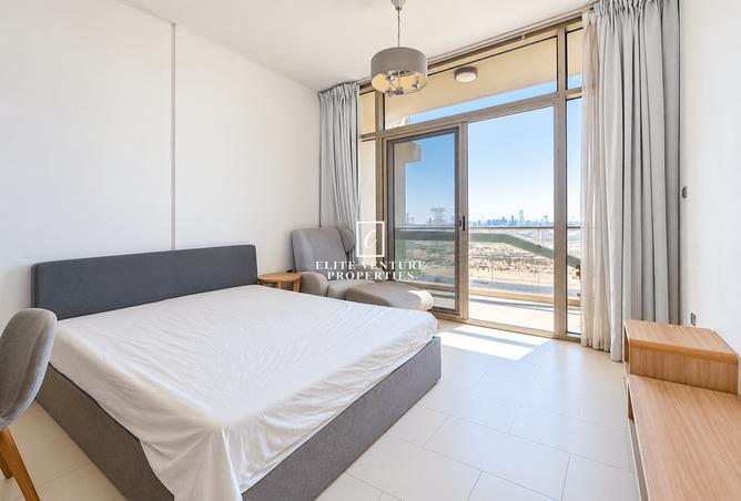 SPACIOUS & COMFORTABLE LIVING | FULLY FURNISHED