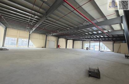 Warehouse - Studio - 2 Bathrooms for rent in Umm Al Thuoob - Umm Al Quwain